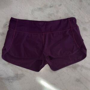 Lululemon speed 2.5” Shorts in darkest magenta